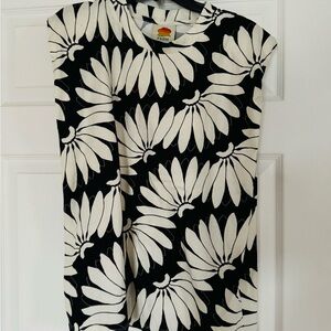 FARM Rio Black and White banana Short Sleeve Tee